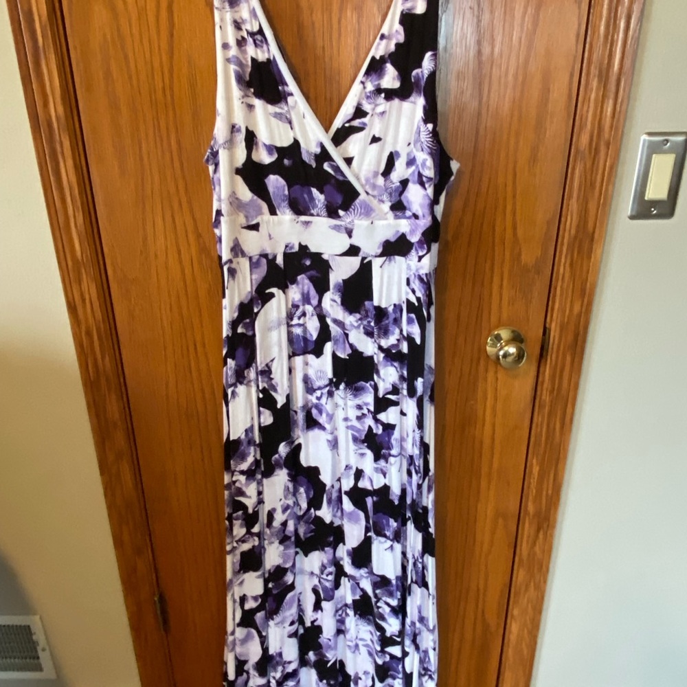 Jennifer Lopez maxi plus size 2X dress